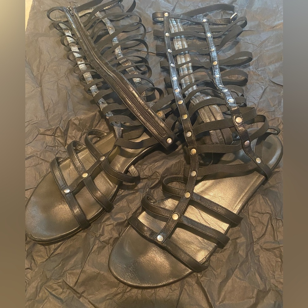 STUART WEITZMAN black  Gladiator Sandals women’s 40.5 over calf